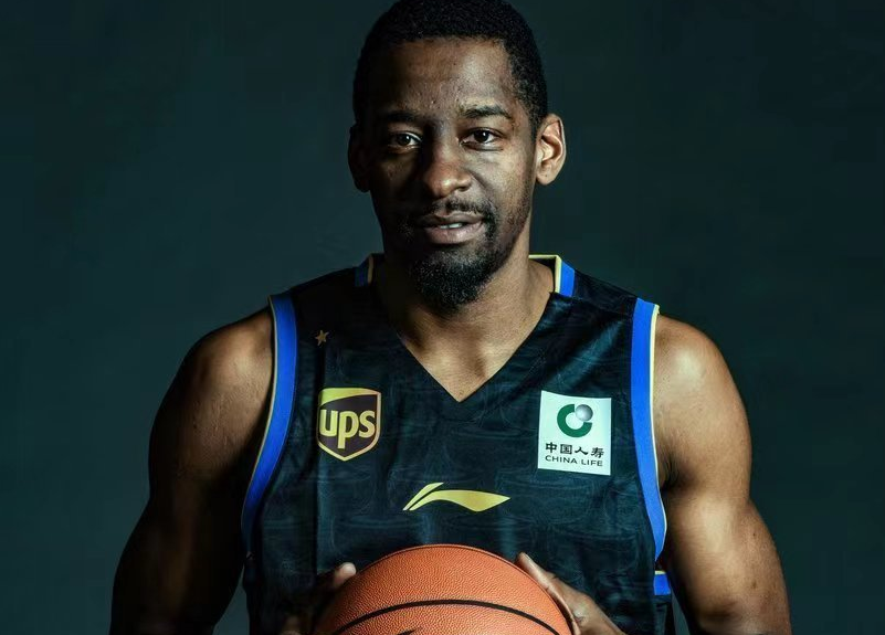 多特蒙德发布备战花絮，加时末段官宣签约，CBA季后赛任务艰巨，纪律约束更严格的简单介绍