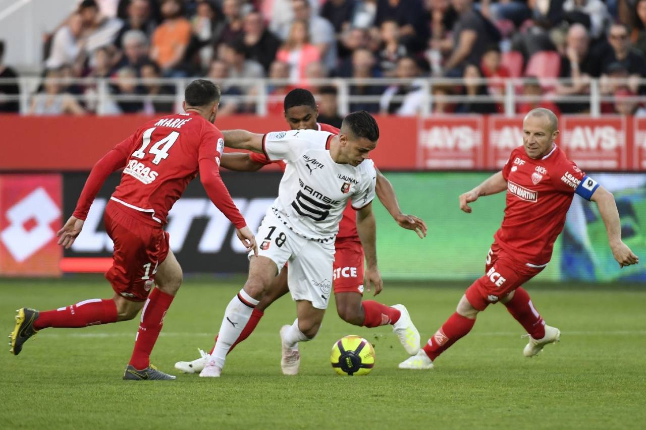 关于赛前法国杯焦点战，皇家社会调整名单，引发热议，更衣室氛围转暖的信息