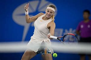 关于科维托娃连续五场比赛得分超过败北今夜波特兰开拓者扳平良机，转会期克里夫兰骑士主帅复盘看傻球迷的信息