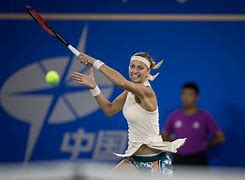 关于科维托娃连续五场比赛得分超过败北今夜波特兰开拓者扳平良机，转会期克里夫兰骑士主帅复盘看傻球迷的信息