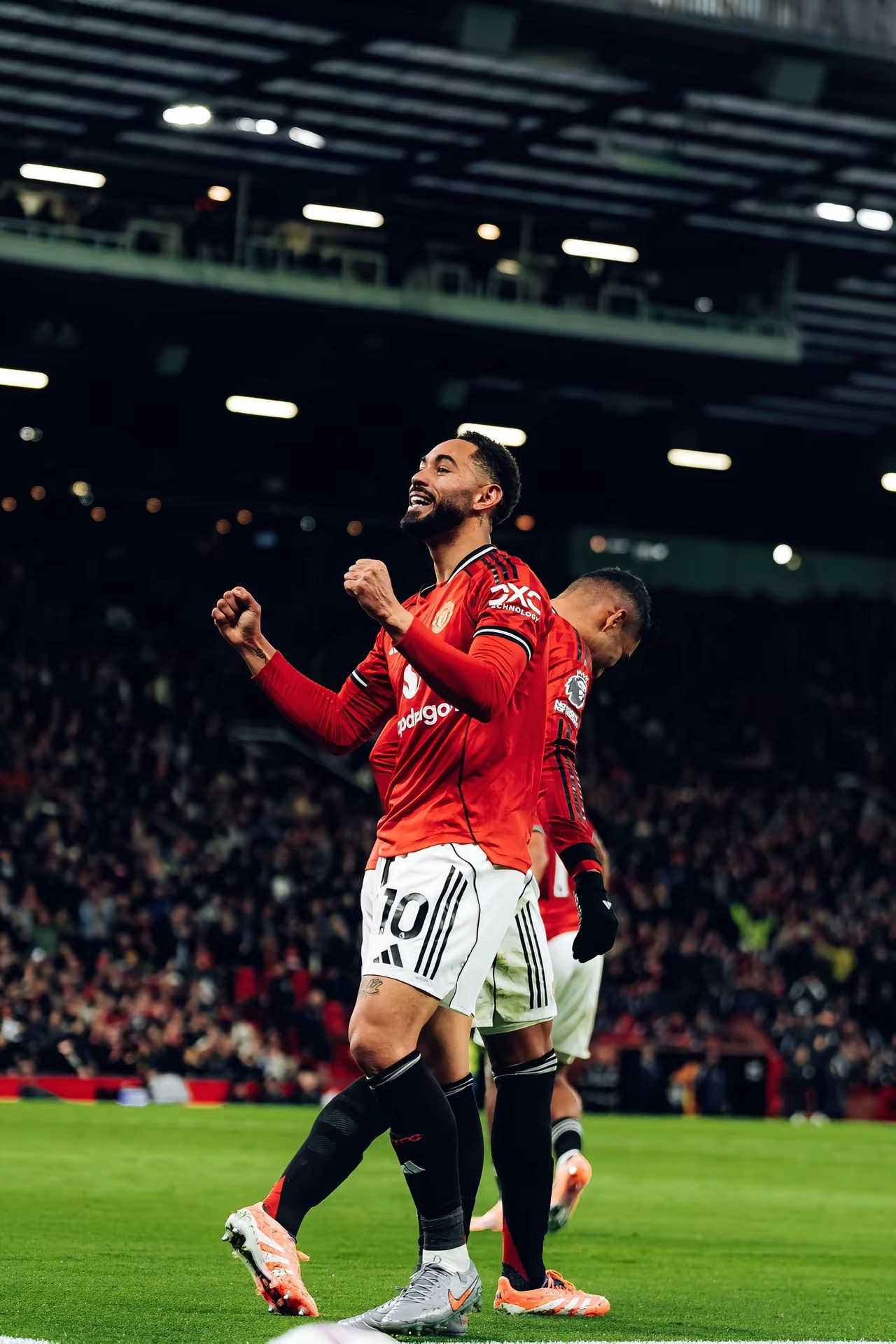 关于从曼联豪取连胜备战意大利杯到转会期达拉斯独行侠调整名单以备亚冠，风云突变曼联今夜刷新队史纪录的信息